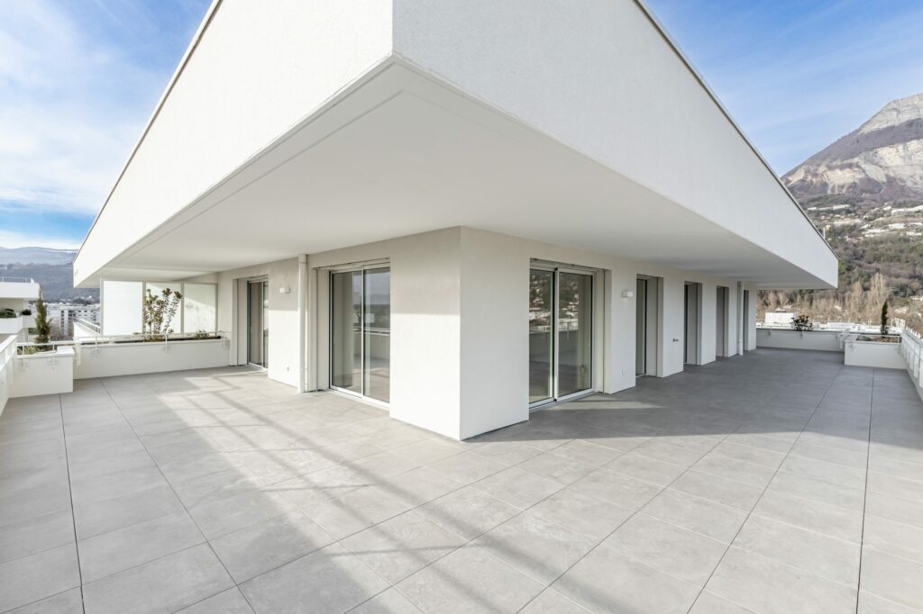 1775747737 la1920 21 original 20146 0.jpg